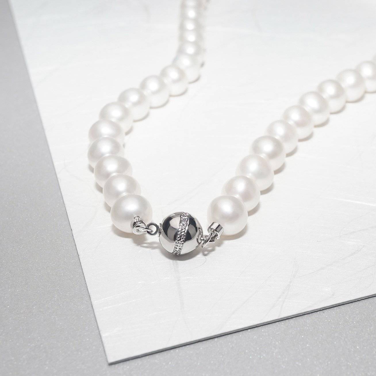 Elegant Freshwater Pearl Necklace WN00094