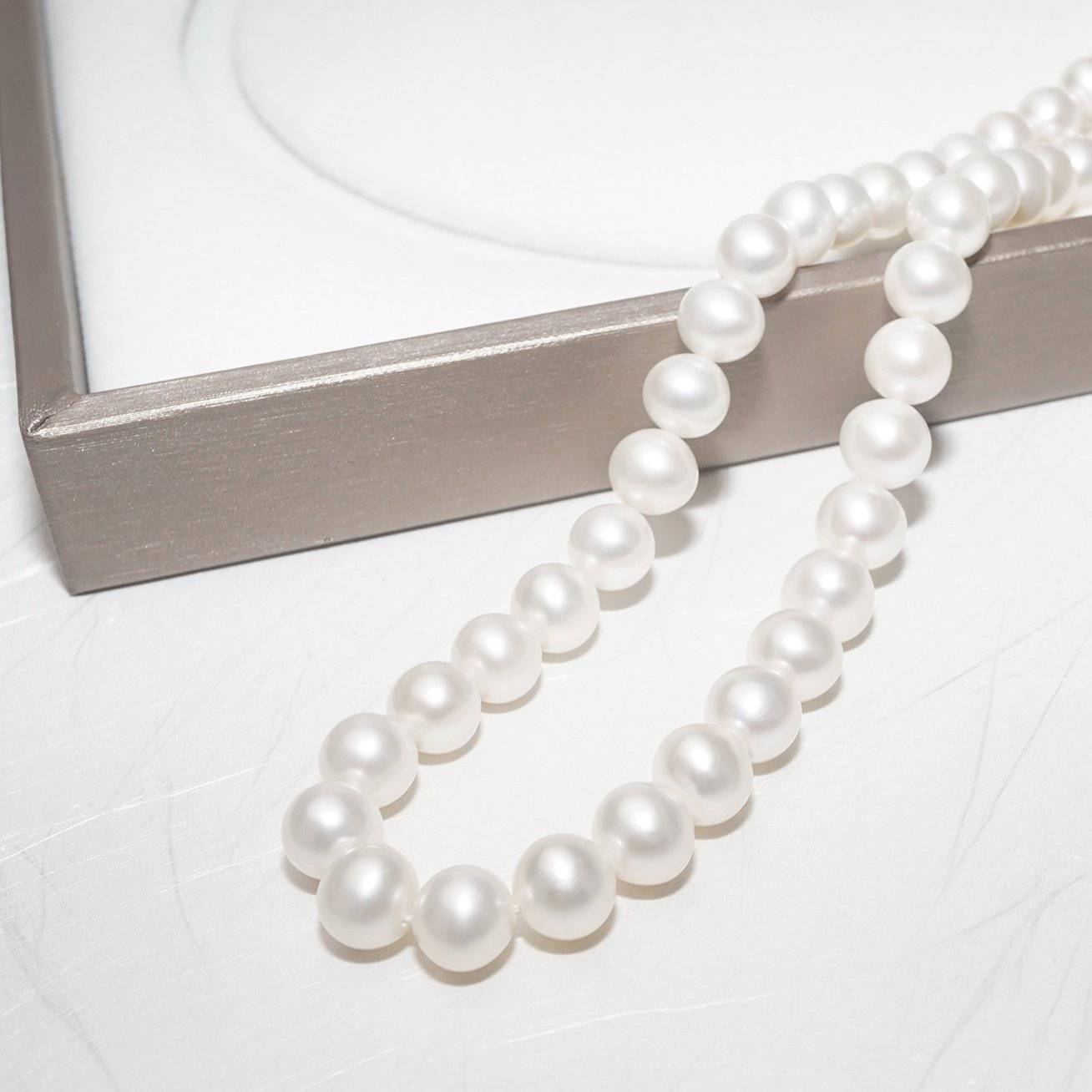 Elegant Freshwater Pearl Necklace WN00094